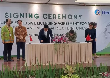 Kalbe-Henlius tanda tangani kerja sama produksi pengobatan kanker paru