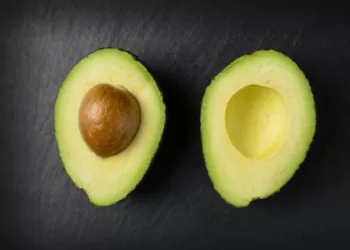 Manfaat konsumsi alpukat yang rendah gula dan turunkan berat badan