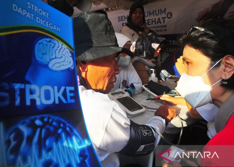 Begadang dan tidak olahraga jadi faktor yang tingkatkan risiko stroke