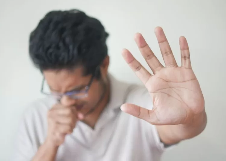 Kiat atasi batuk akibat cuaca panas yang tinggi polusi