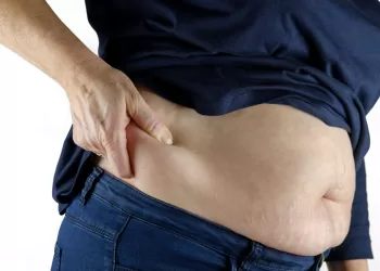 Memiliki lemak perut di usia paruh baya berisiko Alzheimer