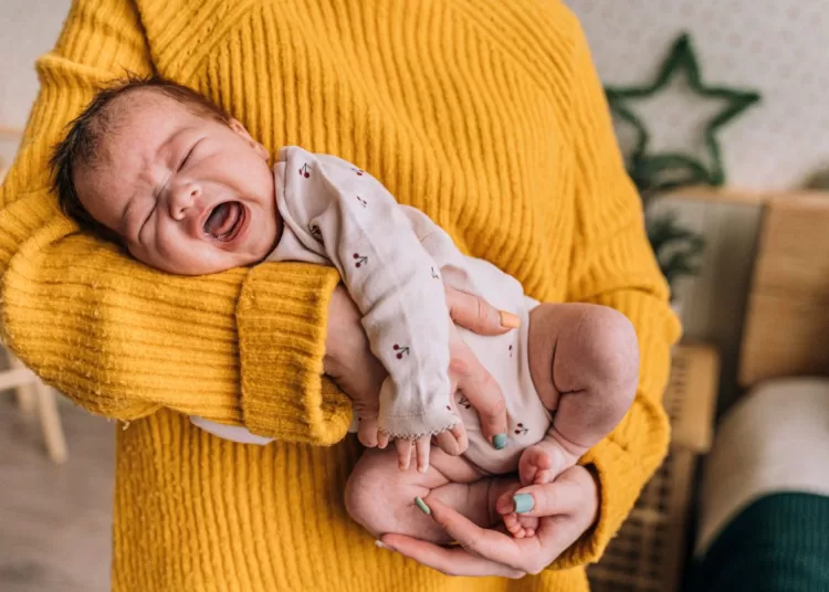 Tangisan si kecil tak selalu berarti ASI ibu kurang