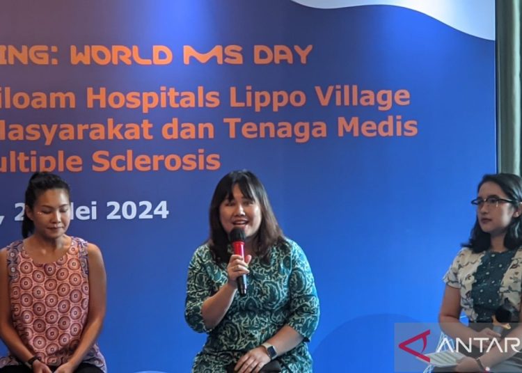 Pengobatan parkinson canggih dengan cara otak pasien ditanam cip