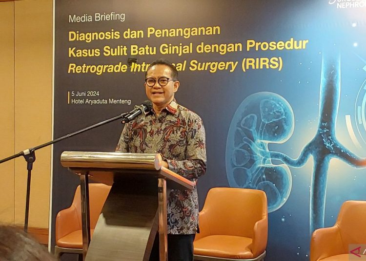 Pria di atas 55 tahun disarankan tidak banyak minum di malam hari