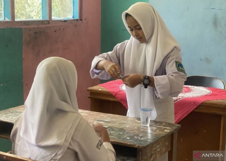 MTs Ma’arif Sidaraja masifkan TTD ke remaja putri untuk cegah anemia