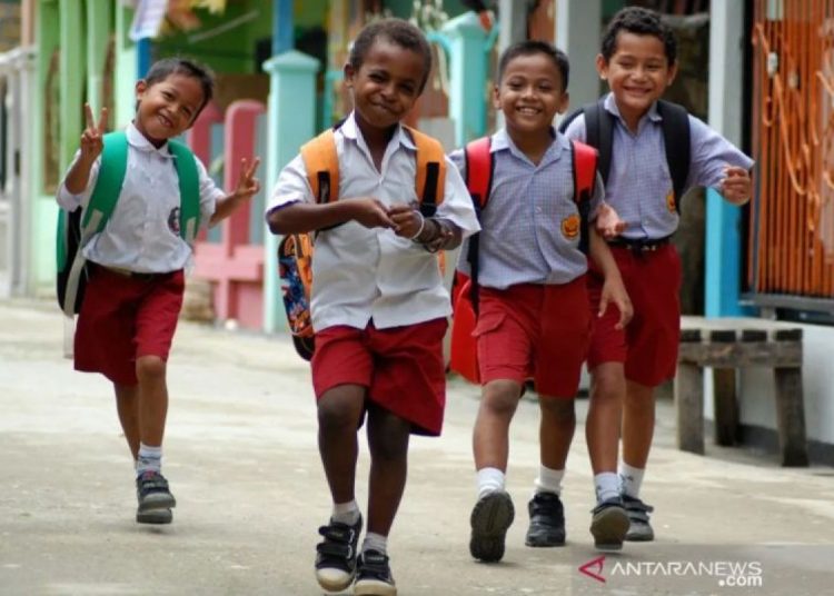 Kiat siapkan mental anak agar semangat masuk sekolah