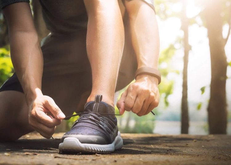 Pentingnya memilih sepatu lari yang sesuai kondisi fisik