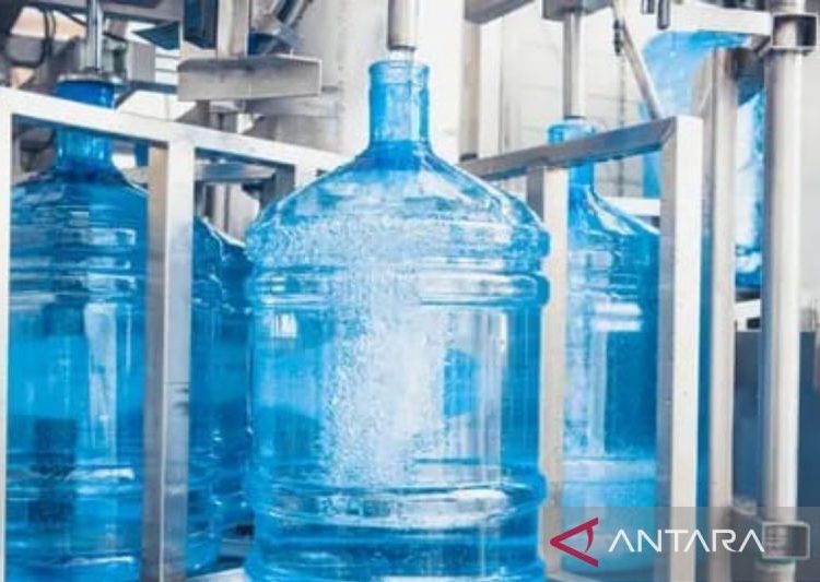 Dokter: Air minum dalam kemasan tidak menyebabkan kemandulan pria