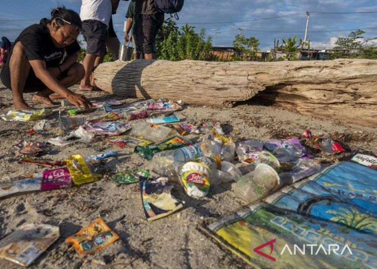 Menghirup mikroplastik terkait dengan masalah pencernaan dan kesuburan