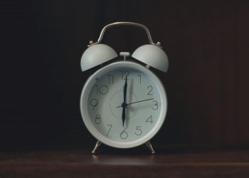 Langkah-langkah untuk menenangkan pikiran sebelum tidur