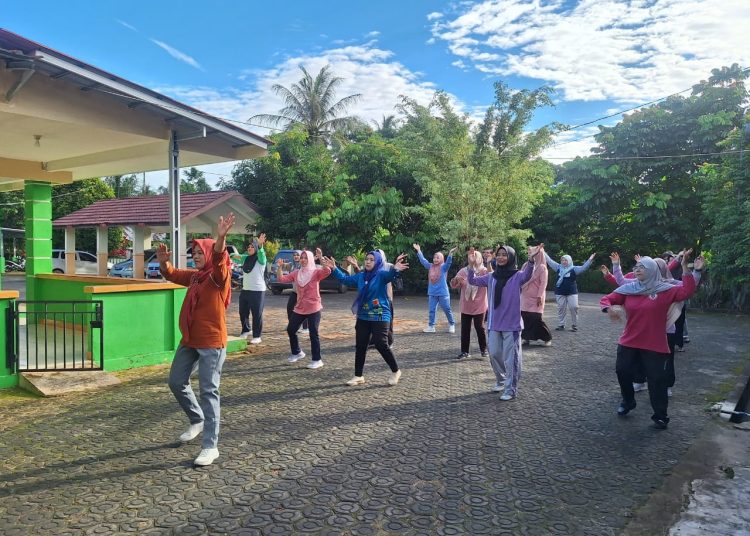Pengukuran Kebugaran Jasmani Pegawai UPT Puskesmas Mengkubang